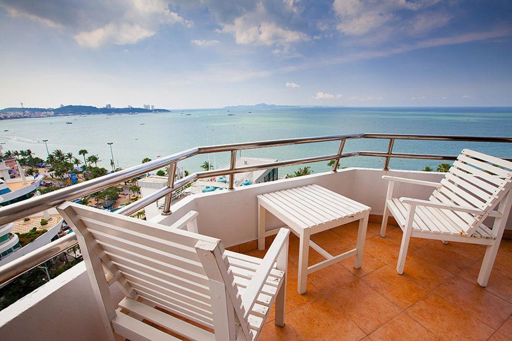 Markland Seaside Pattaya Esterno foto