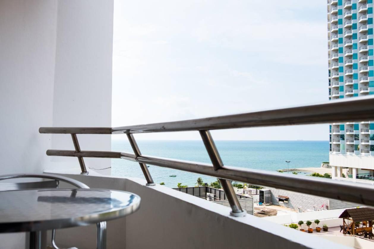 Markland Seaside Pattaya Esterno foto
